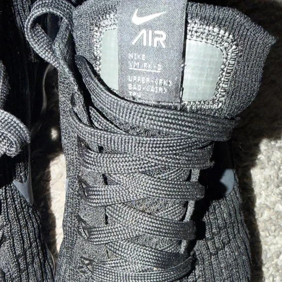 Nike Vapormax Black Knit Men's Sneakers - Picture 4 of 11